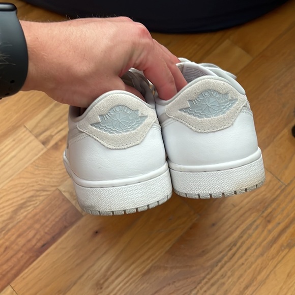 Jordan 1s - Picture 3 of 4